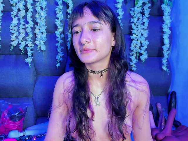 DaniDream online show from August 12, 4:09 pm