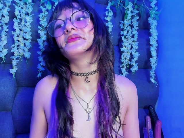 DaniDream online show from August 13, 5:49 pm