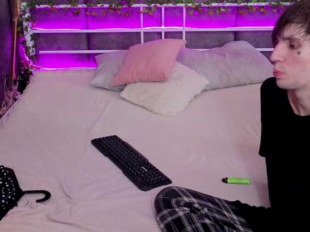 DannylovesMary online show from August 2, 5:36 am
