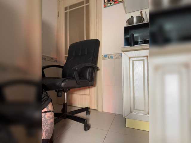DarKSBunnYS online show from August 12, 5:54 am