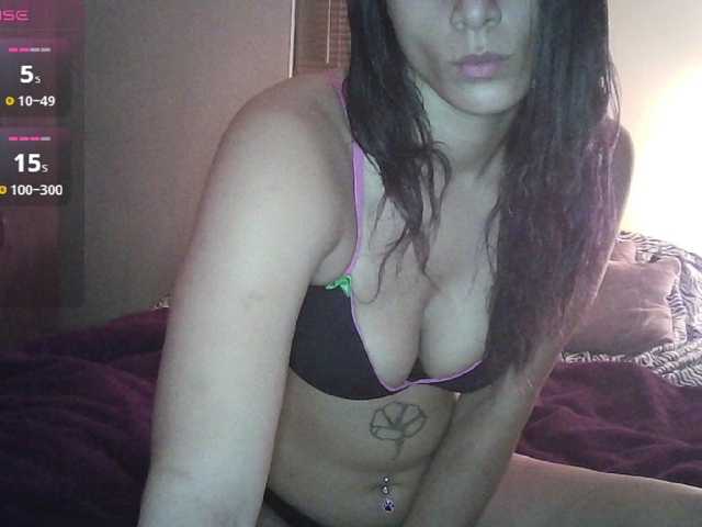 DarcieRoselli online show from May 22, 8:27 am