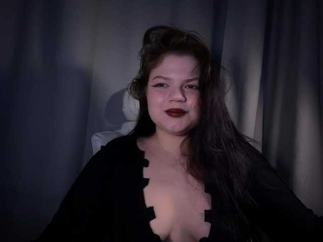 DarinaWilson online show from March 8, 1:13 am
