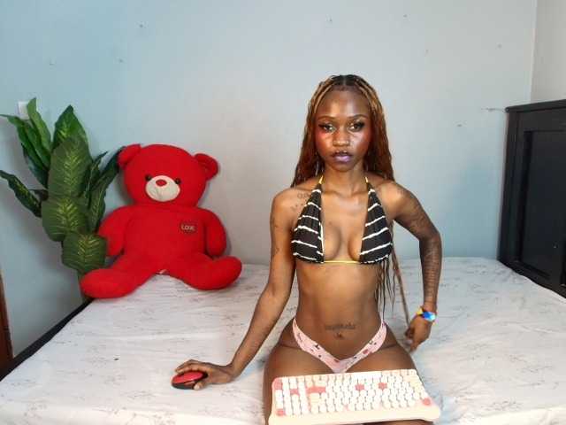 DarkCoco online show from September 4, 3:32 am