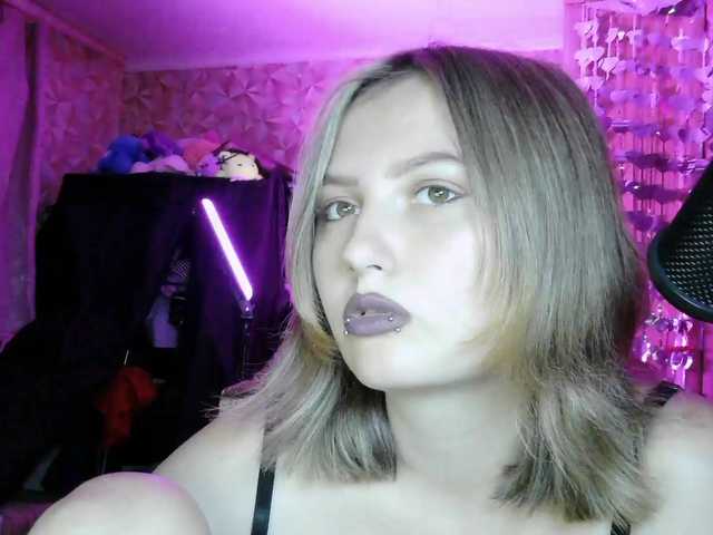 DarkGirl online show from June 4, 6:12 pm