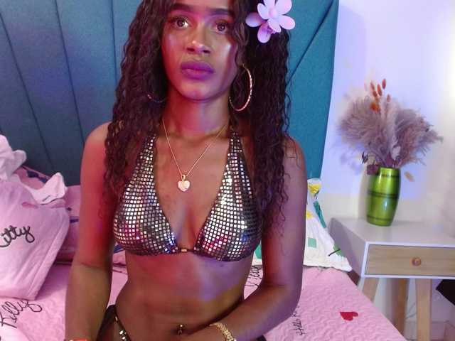 Day-wish online show from August 15, 2:10 pm