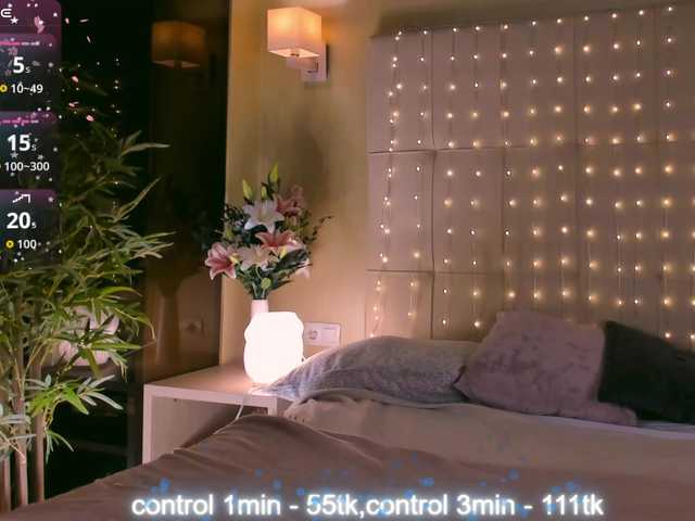 Debbie-Taylor online show from September 3, 5:27 pm