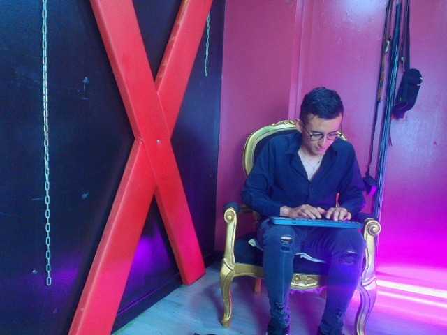 DheGoast online show from August 10, 5:03 pm