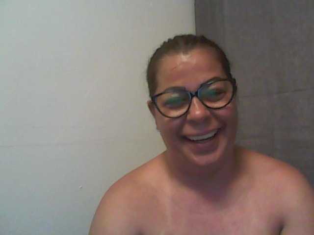 Diamonddesiree online show from August 2, 9:33 pm