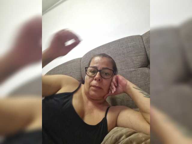 Diamonddesiree online show from August 4, 9:17 am