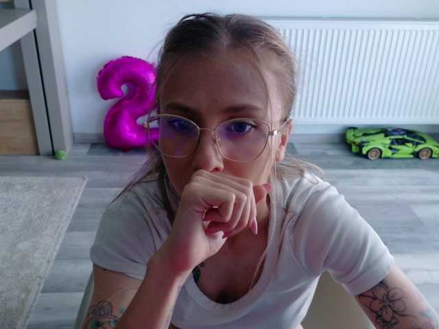 DiddySweet1 online show from August 17, 1:16 pm