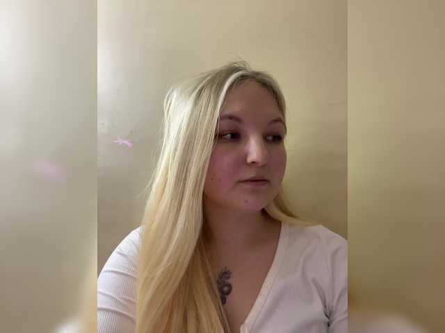 SweetRaffaella online show from March 25, 10:27 pm