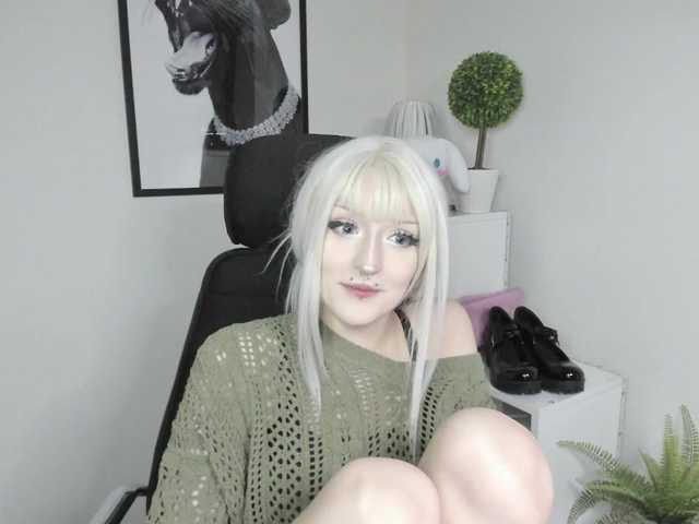 DreamNIKA online show from August 17, 12:54 pm