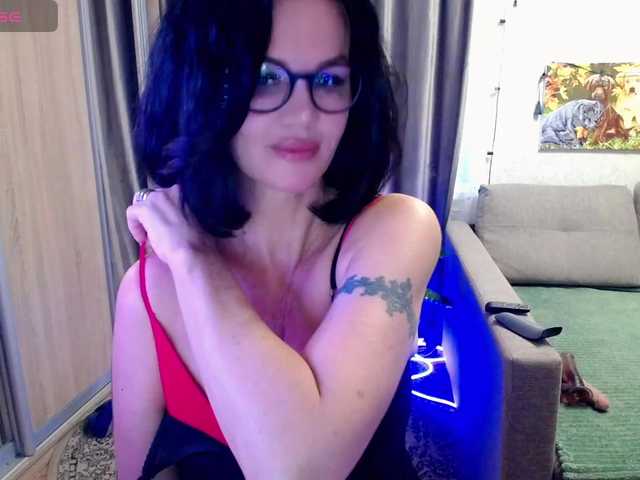 EVA1172a online show from August 9, 1:23 pm