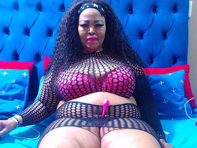 Ebonycandy10 online show from August 5, 7:06 am