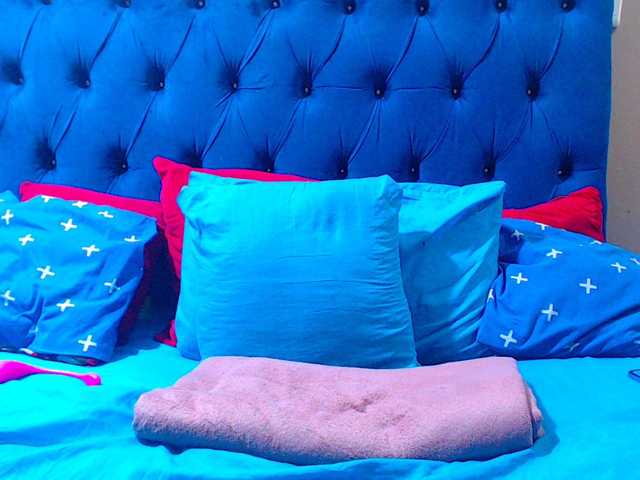 Ebonycandy10 online show from August 6, 12:04 pm