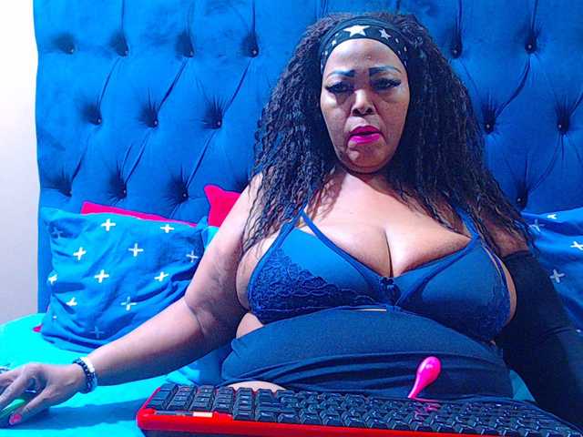 Ebonycandy10 online show from August 7, 11:54 am