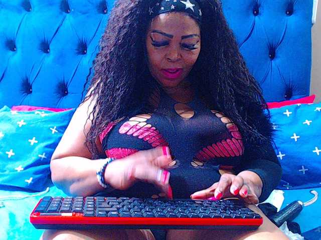 Ebonycandy10 online show from August 11, 9:55 am