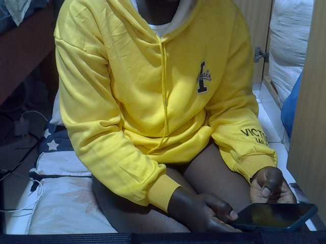 Ebonydora online show from August 11, 7:32 am