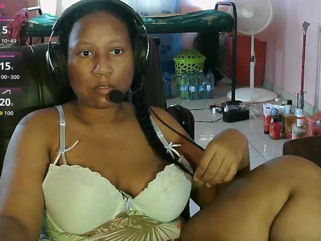 Eirondra online show from July 5, 5:49 pm
