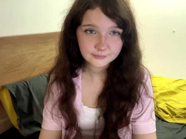 ElaWish online show from July 11, 7:31 pm