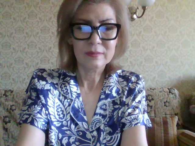 Elegant00Lady online show from August 9, 3:51 am