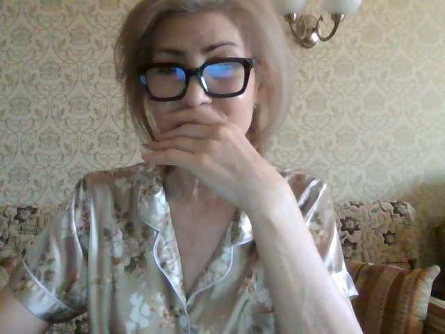 Elegant00Lady online show from August 14, 4:49 am