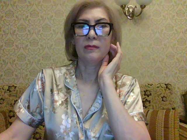 Elegant00Lady online show from August 15, 2:32 pm