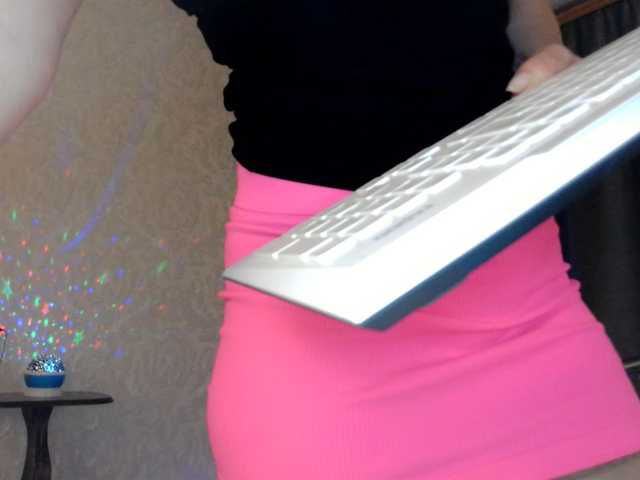 elenaza01 online show from August 4, 9:56 pm