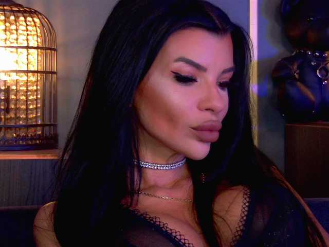 EleniaDevons online show from June 17, 11:42 am