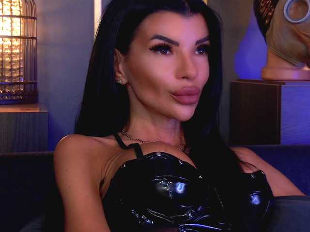 EleniaDevons online show from June 26, 12:52 pm