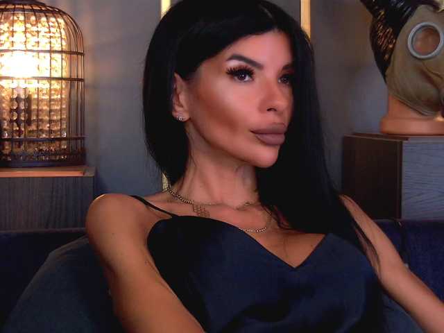 EleniaDevons online show from July 8, 11:47 am