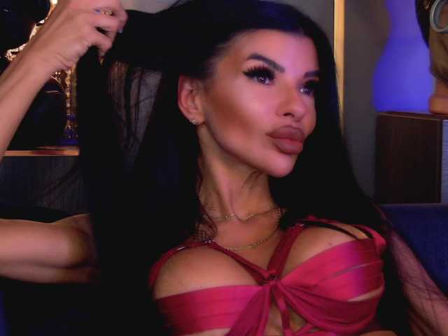 EleniaDevons online show from July 29, 10:33 am