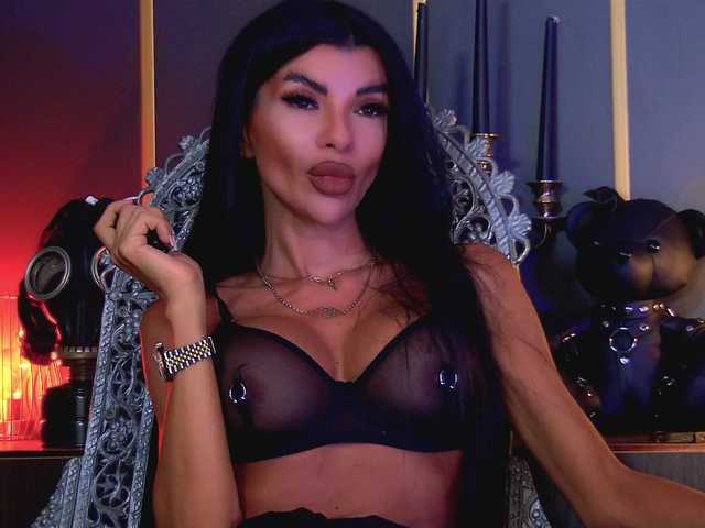 EleniaDevons online show from August 10, 12:28 pm