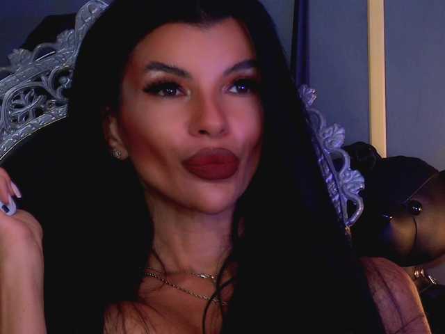EleniaDevons online show from August 12, 12:07 pm