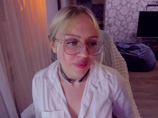 ElinaOcean online show from May 30, 9:05 pm