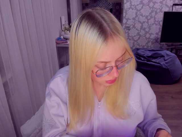 ElinaOcean online show from May 31, 8:22 pm