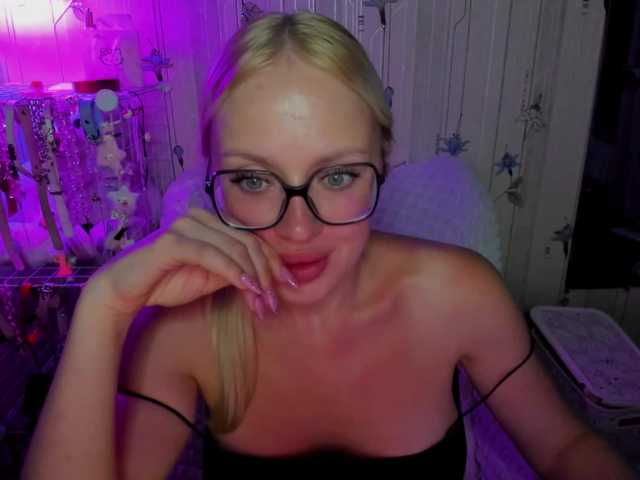 ElinaOcean online show from August 9, 7:59 pm