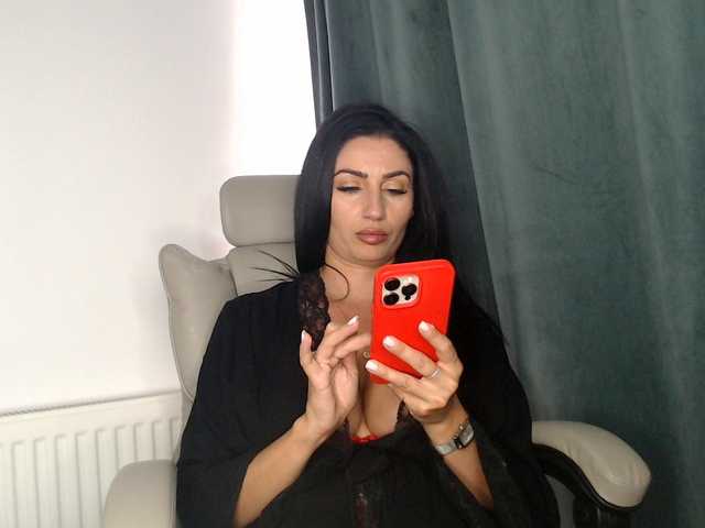 ElizabethAC online show from July 23, 12:40 pm