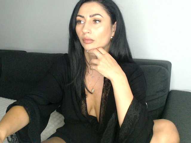 ElizabethAC online show from July 29, 10:00 am