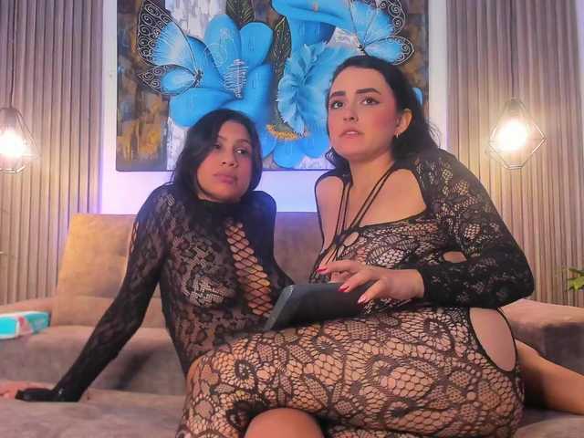 ElizabethAndEliana online show from August 14, 4:54 pm