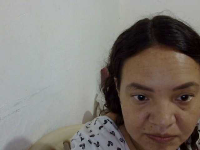 ElizabethMart online show from June 25, 5:49 pm