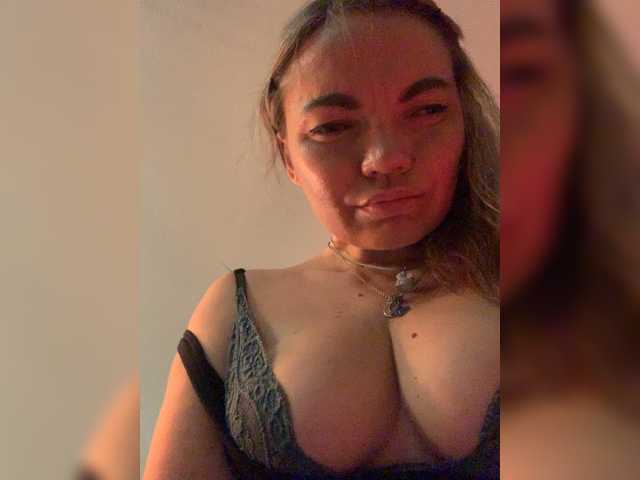 ElizavetaCream online show from August 11, 12:01 am