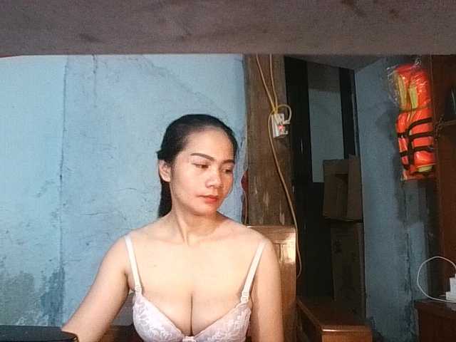EllaShow93 online show from August 4, 11:02 pm