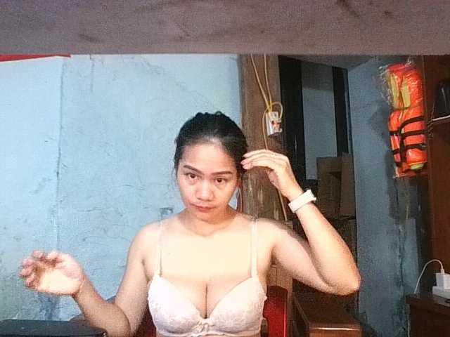 EllaShow93 online show from August 11, 10:45 pm