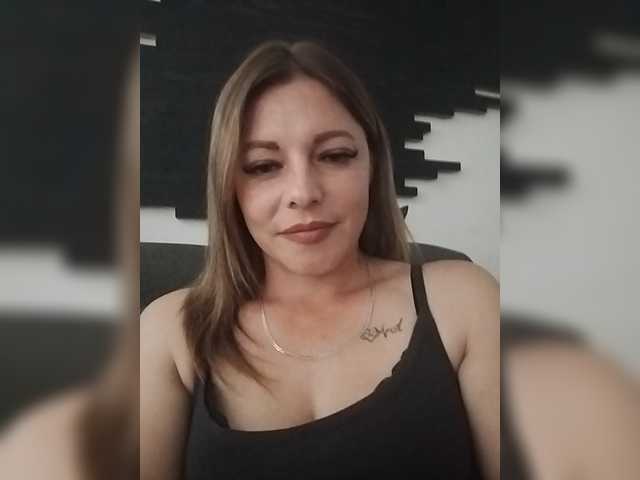Ellazo online show from May 29, 8:33 pm