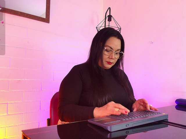 EllenaBoobs online show from August 14, 4:05 am
