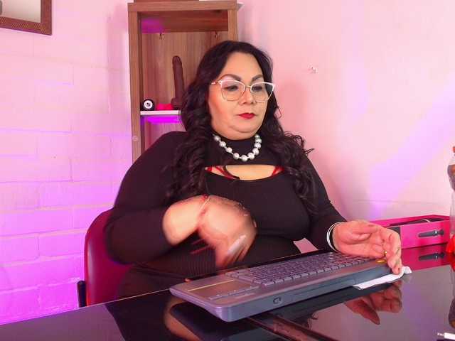 EllenaBoobs online show from August 14, 8:45 pm