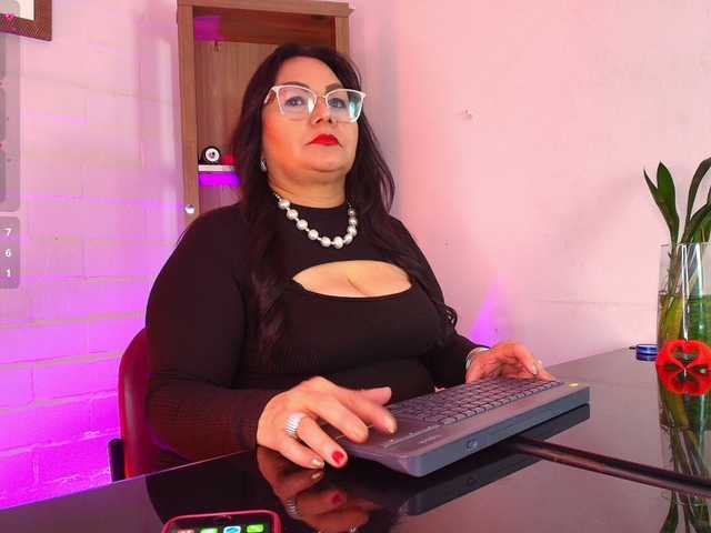 EllenaBoobs online show from August 15, 6:06 am