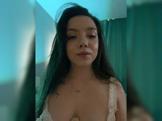 ElliLin online show from May 31, 2:13 am