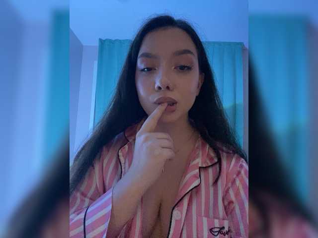 ElliLin online show from July 22, 2:03 am